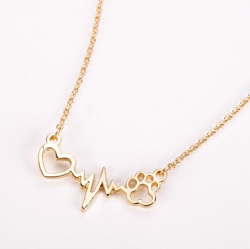 Collar con colgante de cadena de amor con forma de corazón y huellas de perros y mascotas