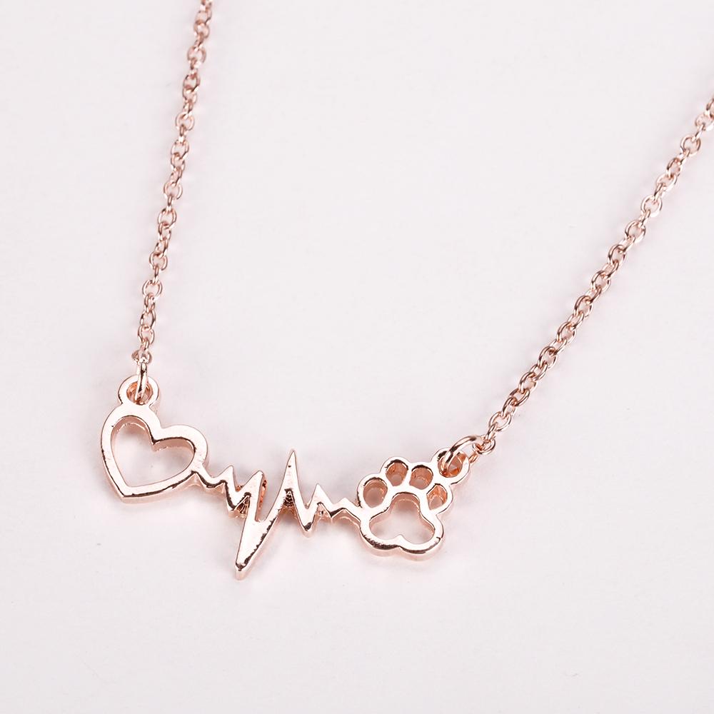 Collar con colgante de cadena de amor con forma de corazón y huellas de perros y mascotas