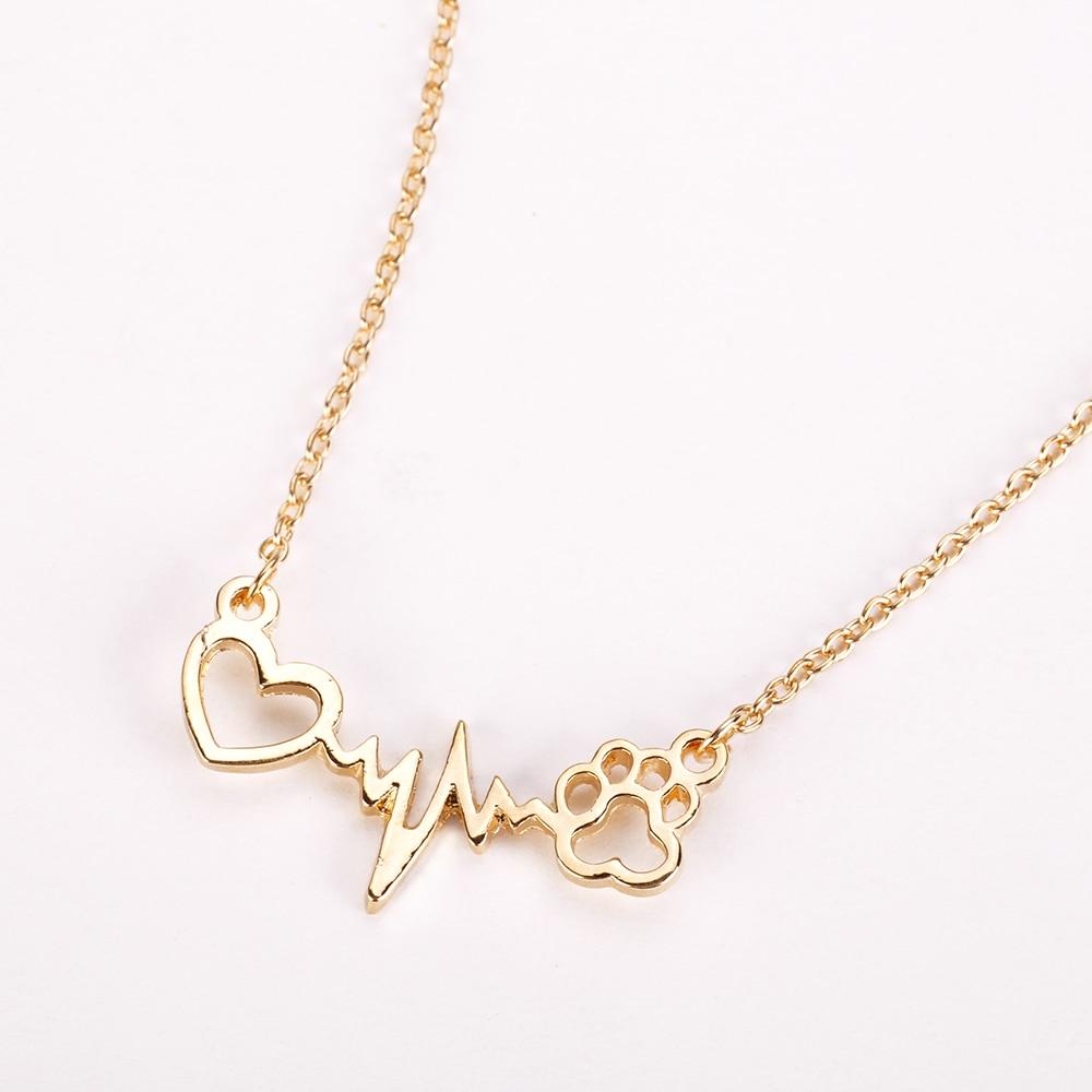 Collar con colgante de cadena de amor con forma de corazón y huellas de perros y mascotas