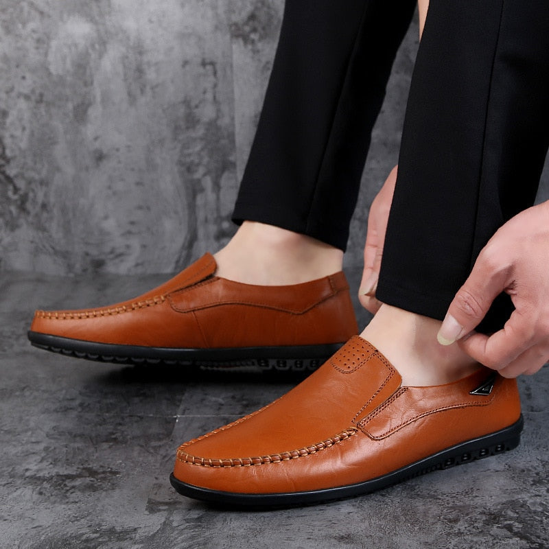 Mocasines de cuero genuino para hombre, zapatos planos negros para hombre, mocasines italianos informales transpirables, cómodos de talla grande 