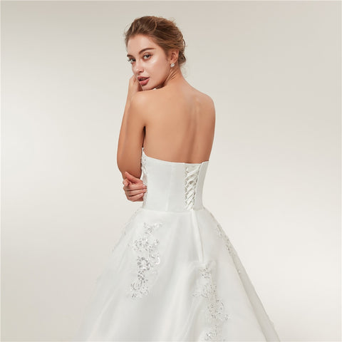 Vintage Lace Long Train Wedding Dresses