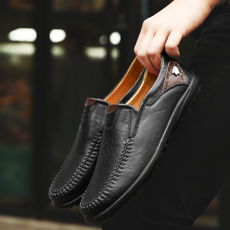 Zapatos de hombre, mocasines italianos de cuero genuino de marca de lujo, mocasines sin cordones, zapatos de conducción para hombre, negro, marrón, de talla grande 47 